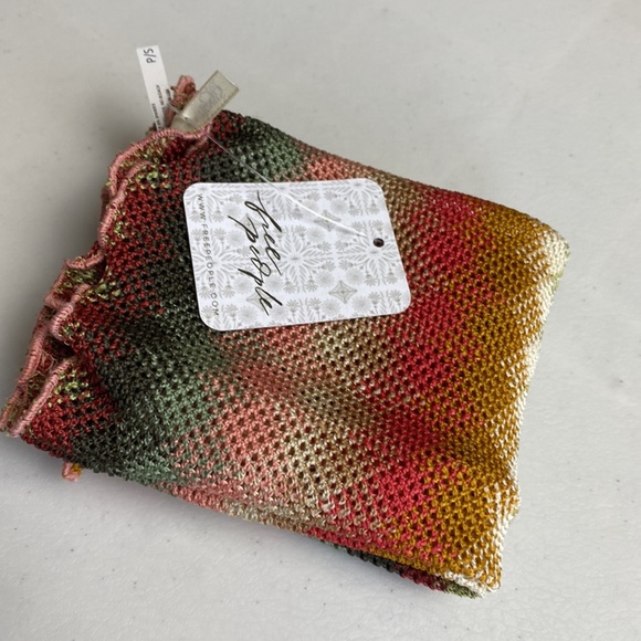 Free People Sierra Woven Diamond Print  Fingerless Gloves - Picture 12 of 13